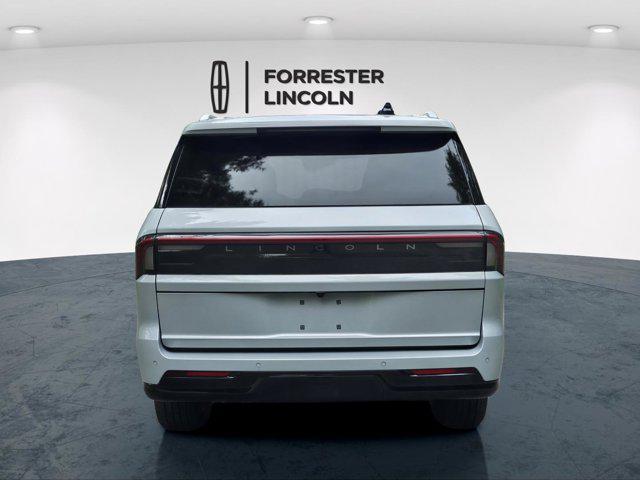 new 2025 Lincoln Navigator car, priced at $123,185