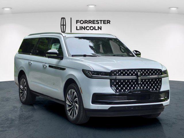 new 2025 Lincoln Navigator car, priced at $123,185