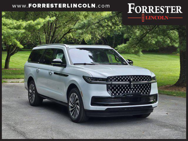 new 2025 Lincoln Navigator car, priced at $123,185