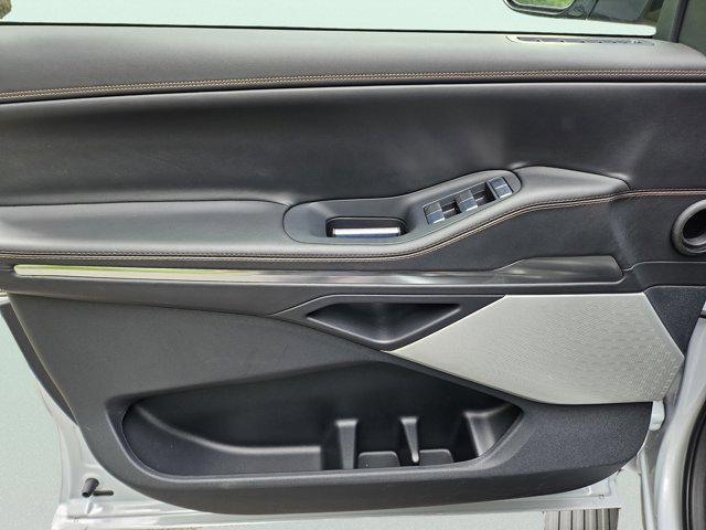 new 2025 Lincoln Navigator car, priced at $123,185