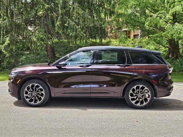 new 2025 Lincoln Nautilus car, priced at $58,201