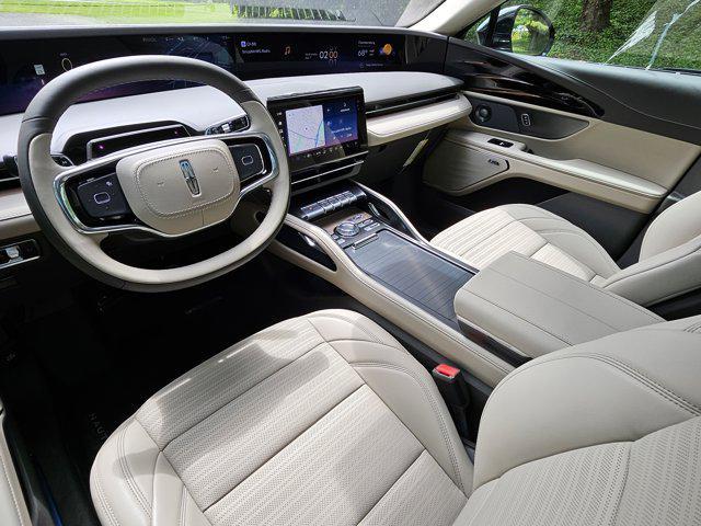 new 2025 Lincoln Nautilus car, priced at $58,201