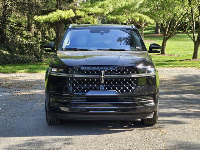 new 2025 Lincoln Navigator car, priced at $124,725