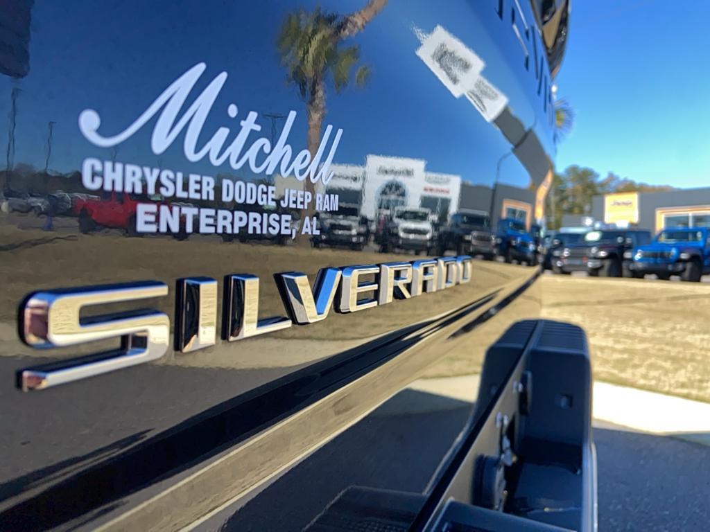 used 2022 Chevrolet Silverado 1500 car, priced at $37,118