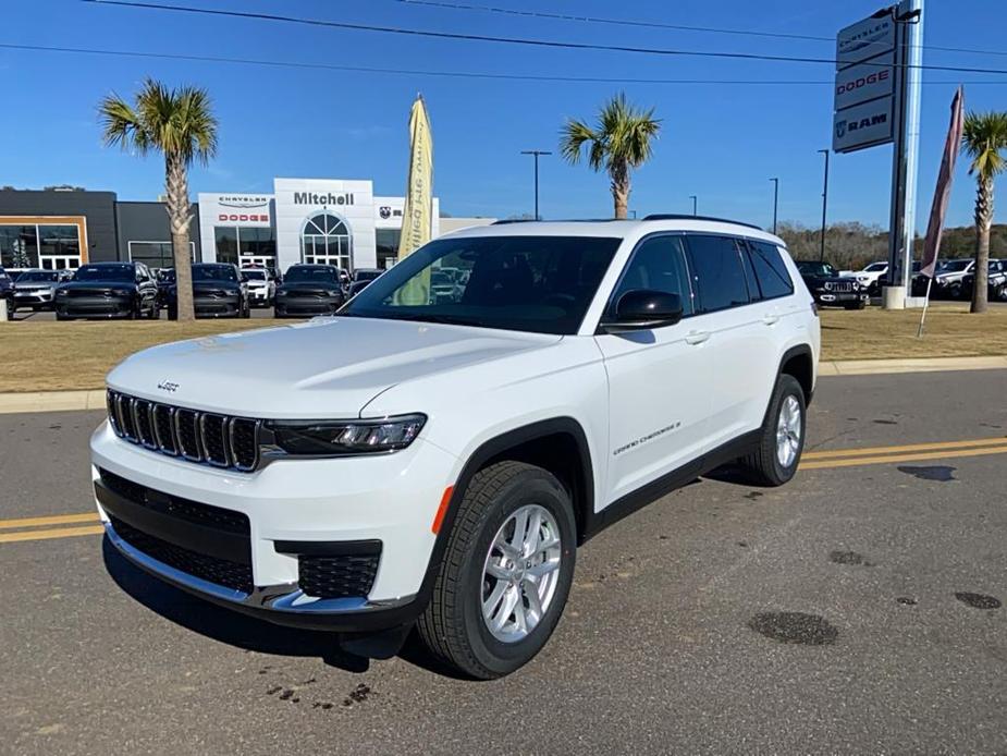 new 2025 Jeep Grand Cherokee L car, priced at $38,003