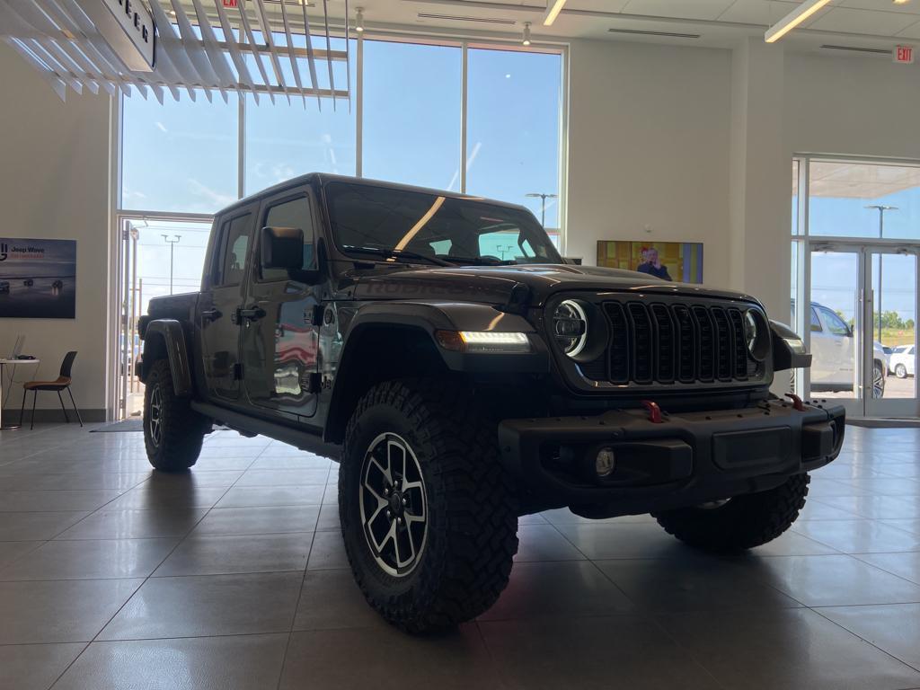 new 2024 Jeep Gladiator car, priced at $67,603