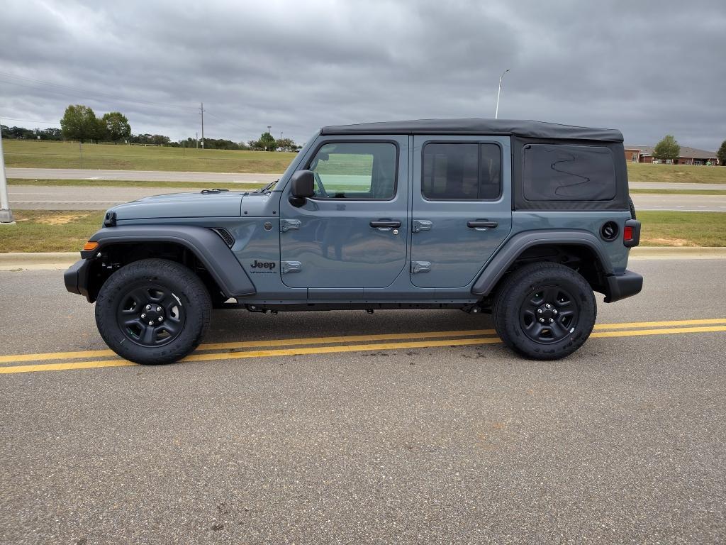 new 2026 Jeep Wrangler car, priced at $40,611