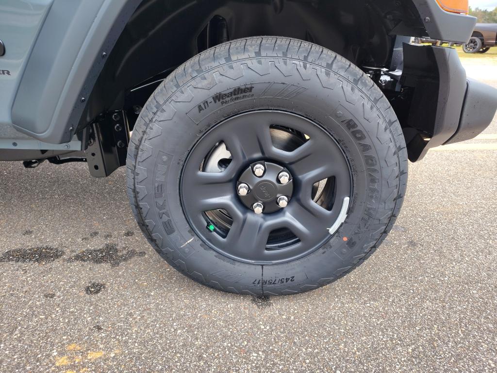 new 2026 Jeep Wrangler car, priced at $40,611