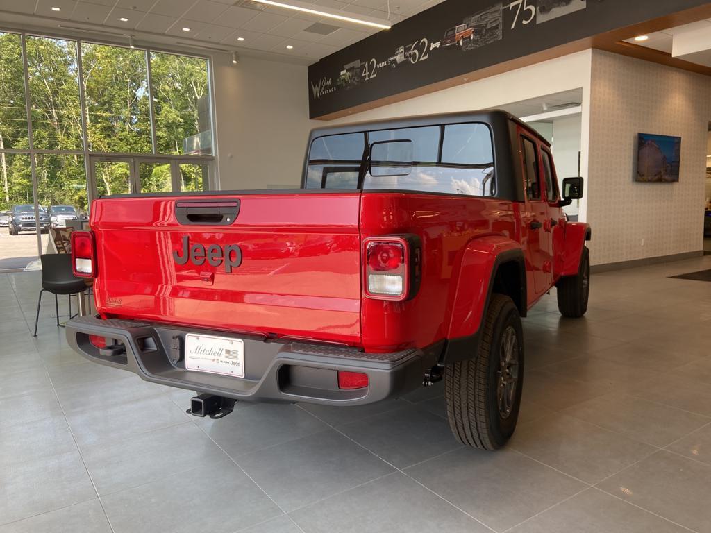 new 2024 Jeep Gladiator car, priced at $47,304