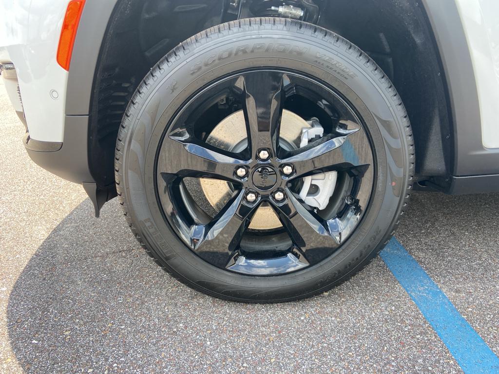 new 2025 Jeep Grand Cherokee L car, priced at $50,269