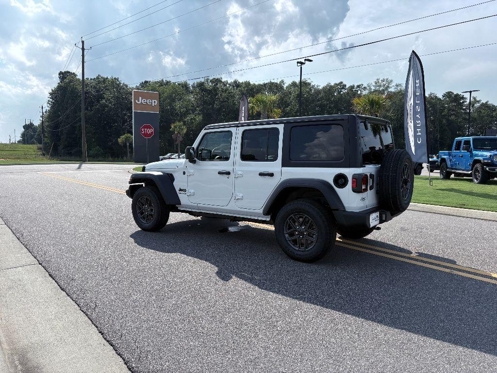 new 2025 Jeep Wrangler car, priced at $43,868