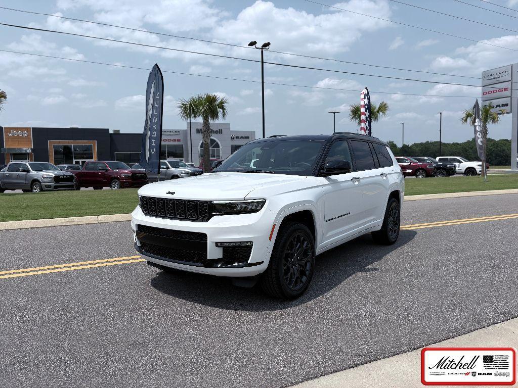 new 2025 Jeep Grand Cherokee L car, priced at $69,013