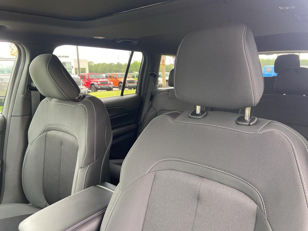 new 2025 Jeep Grand Cherokee L car, priced at $40,347