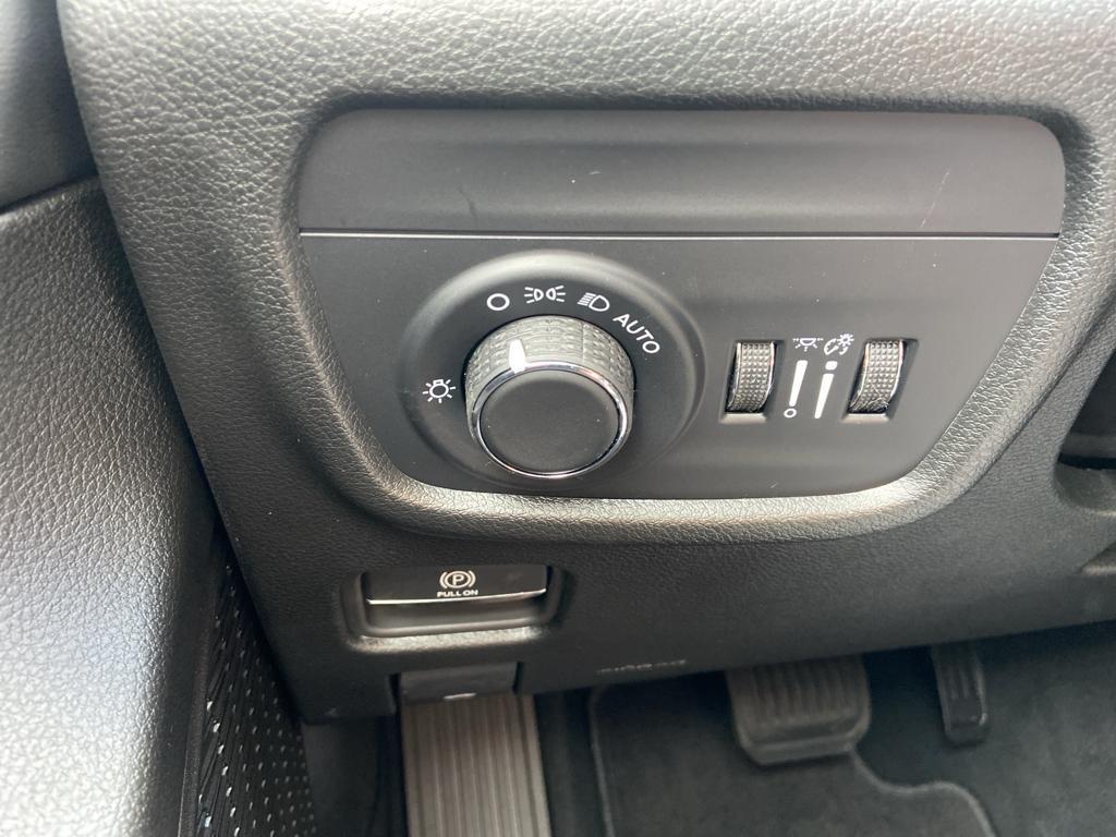new 2025 Jeep Grand Cherokee L car, priced at $40,347