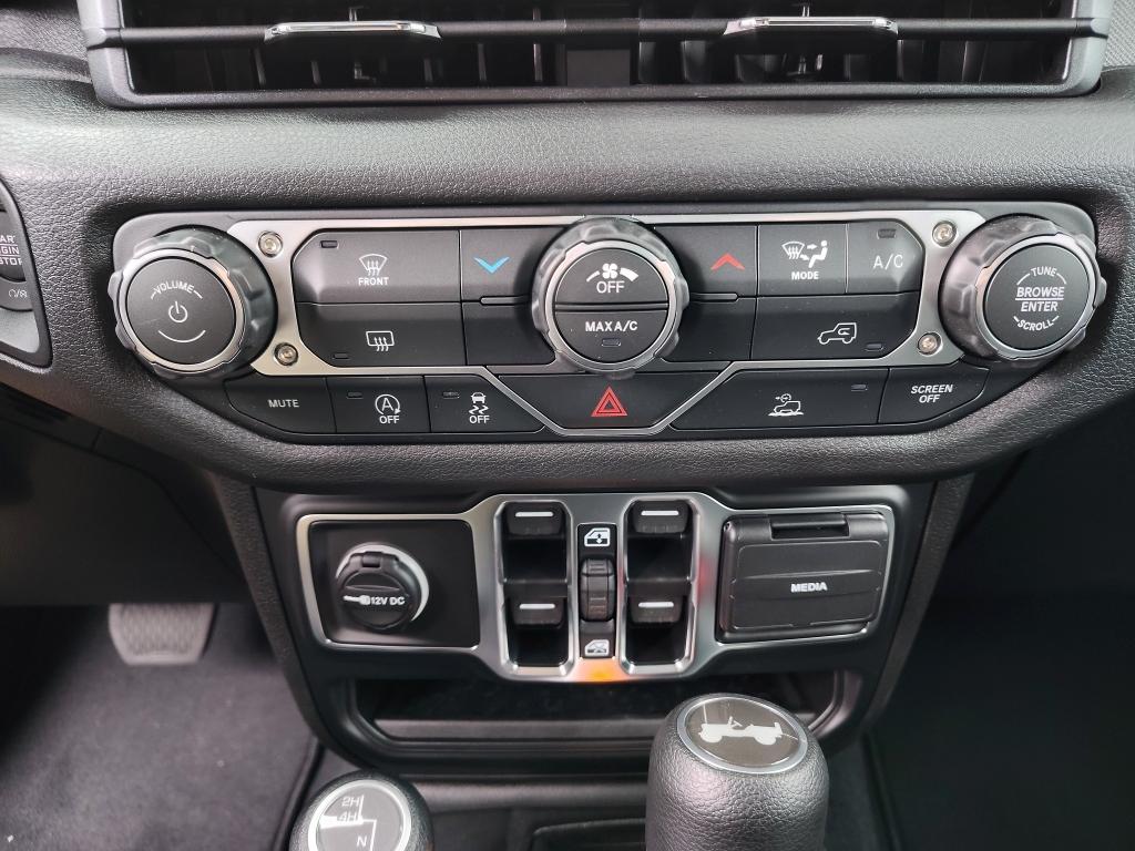 new 2026 Jeep Wrangler car, priced at $44,967