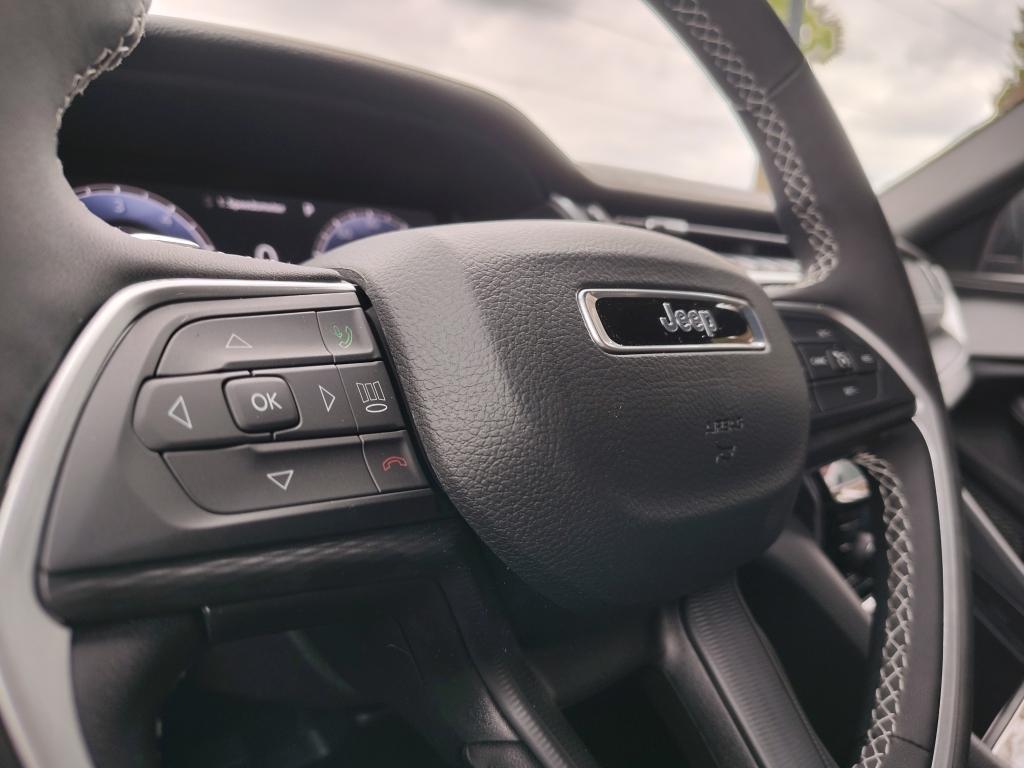 new 2025 Jeep Grand Cherokee car, priced at $34,237