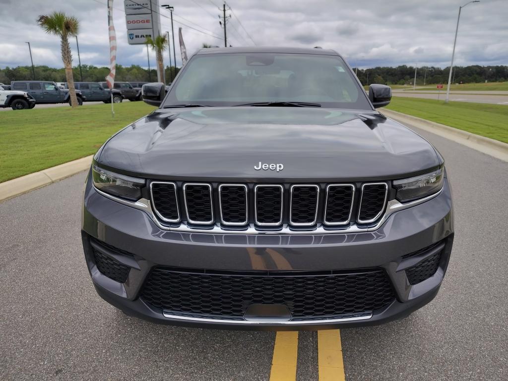new 2025 Jeep Grand Cherokee car, priced at $34,237