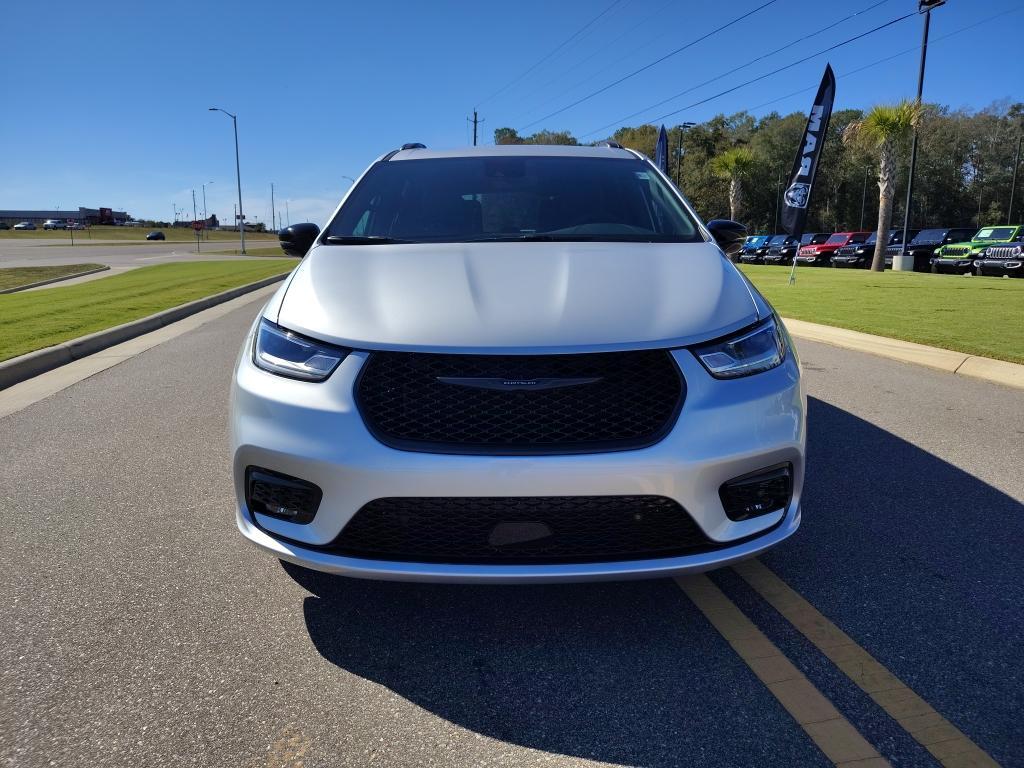 new 2026 Chrysler Pacifica car, priced at $45,547