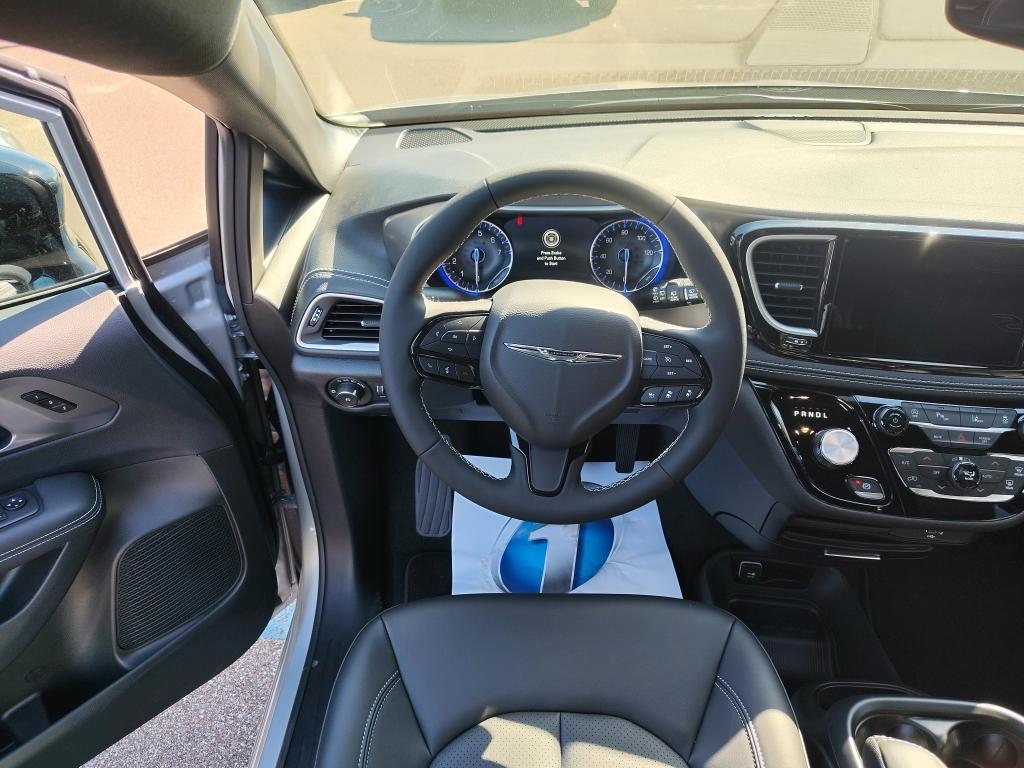 new 2026 Chrysler Pacifica car, priced at $45,547
