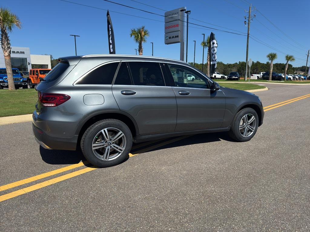 used 2021 Mercedes-Benz GLC 300 car, priced at $24,925