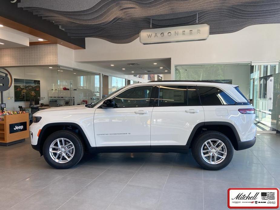 new 2024 Jeep Grand Cherokee car, priced at $37,277