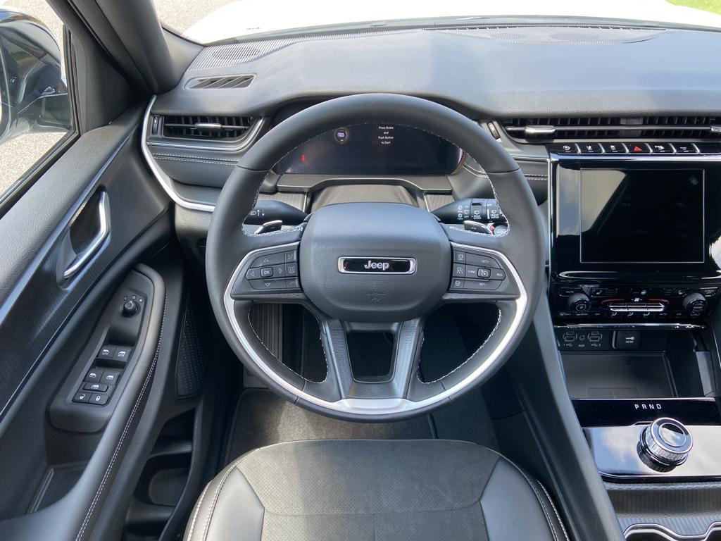 new 2025 Jeep Grand Cherokee L car, priced at $43,101