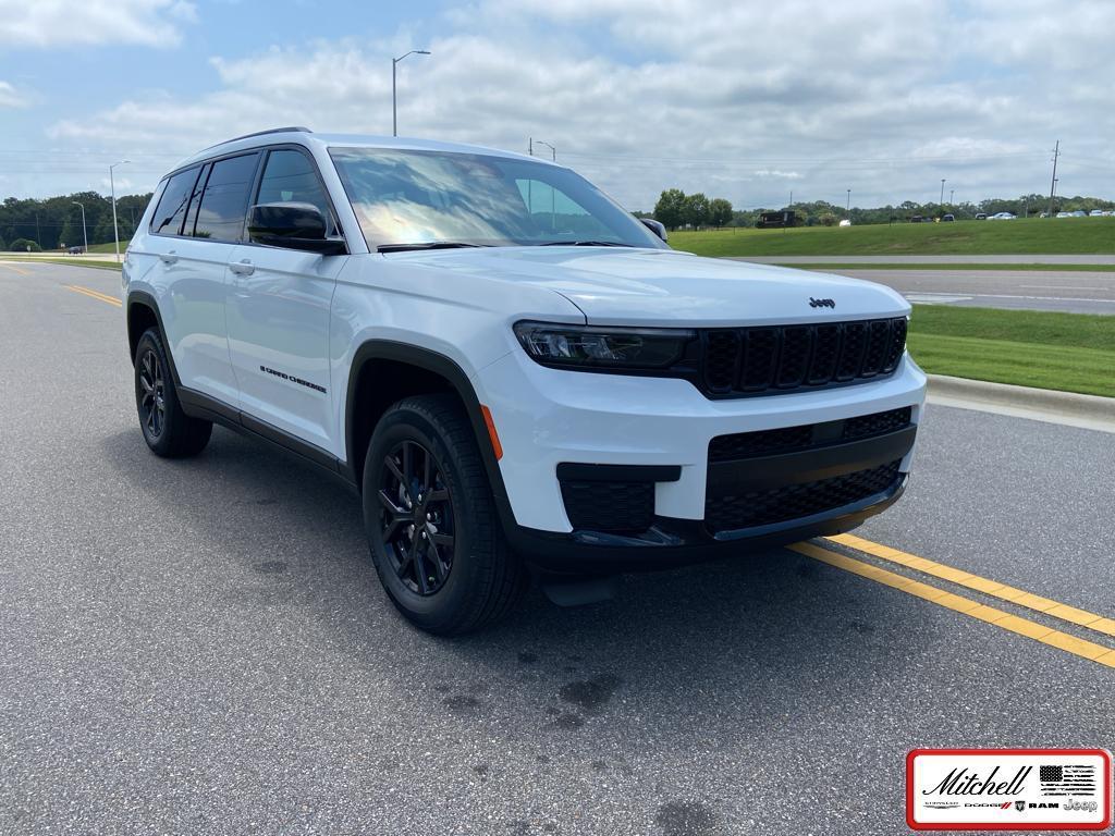 new 2025 Jeep Grand Cherokee L car, priced at $43,101