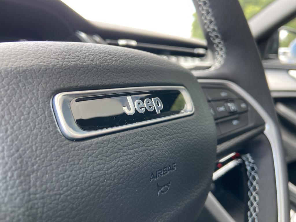 new 2025 Jeep Grand Cherokee L car, priced at $43,101