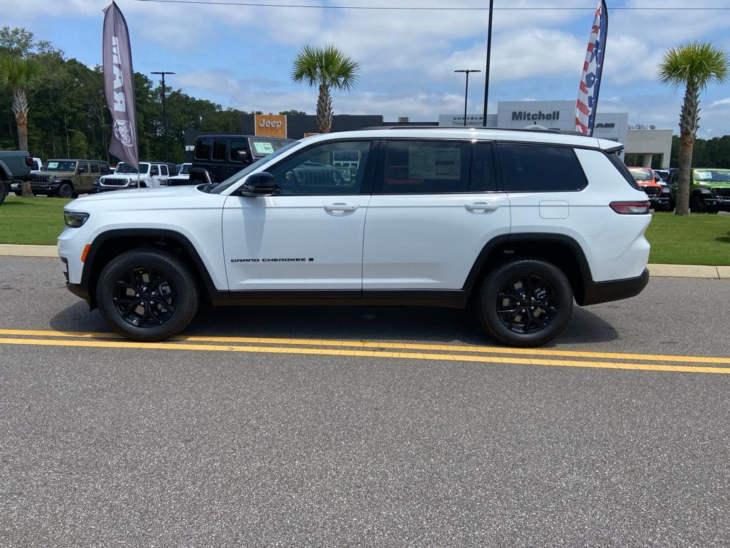 new 2025 Jeep Grand Cherokee L car, priced at $43,101