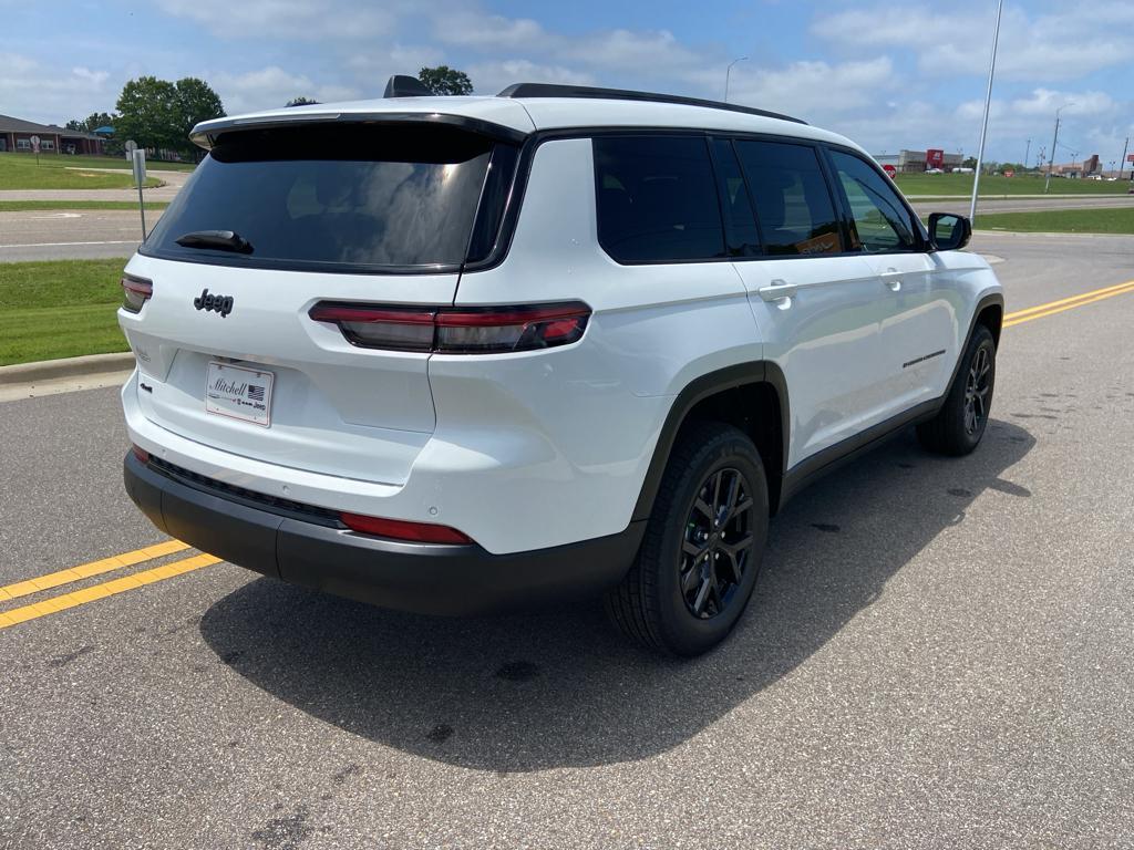 new 2025 Jeep Grand Cherokee L car, priced at $43,101