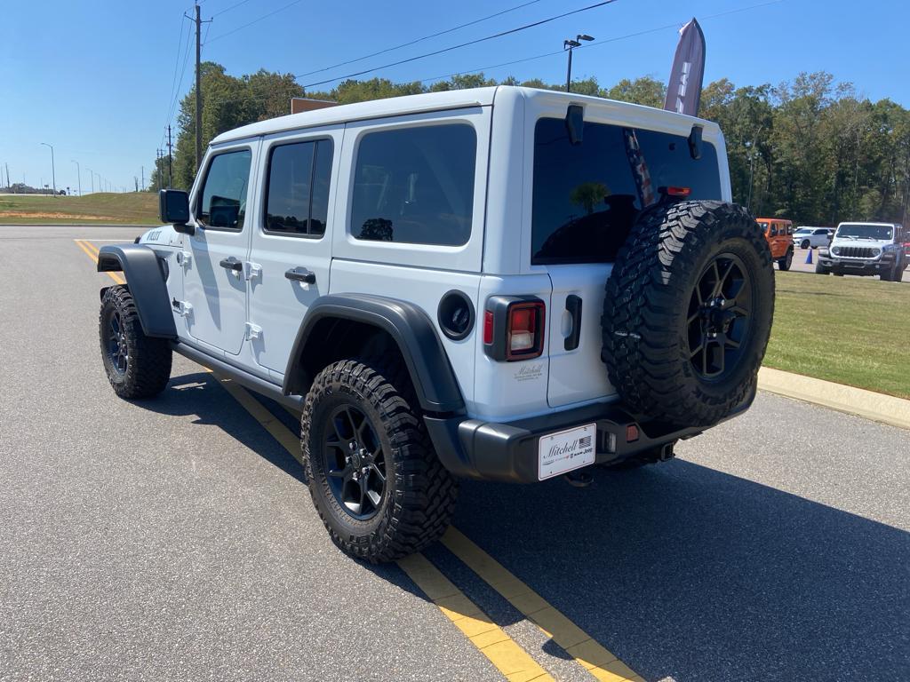 new 2025 Jeep Wrangler car, priced at $48,536