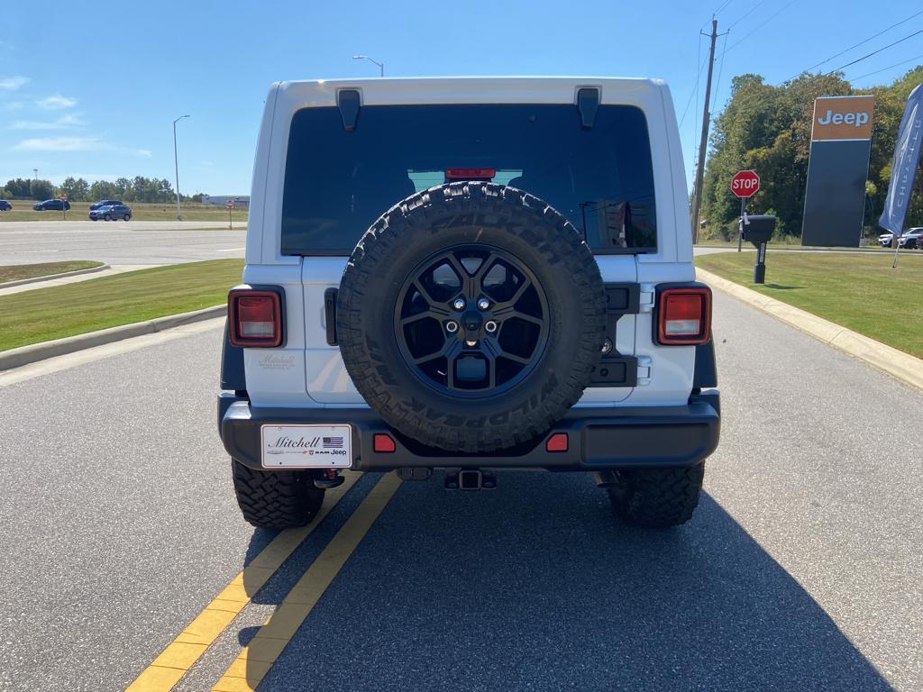 new 2025 Jeep Wrangler car, priced at $48,536