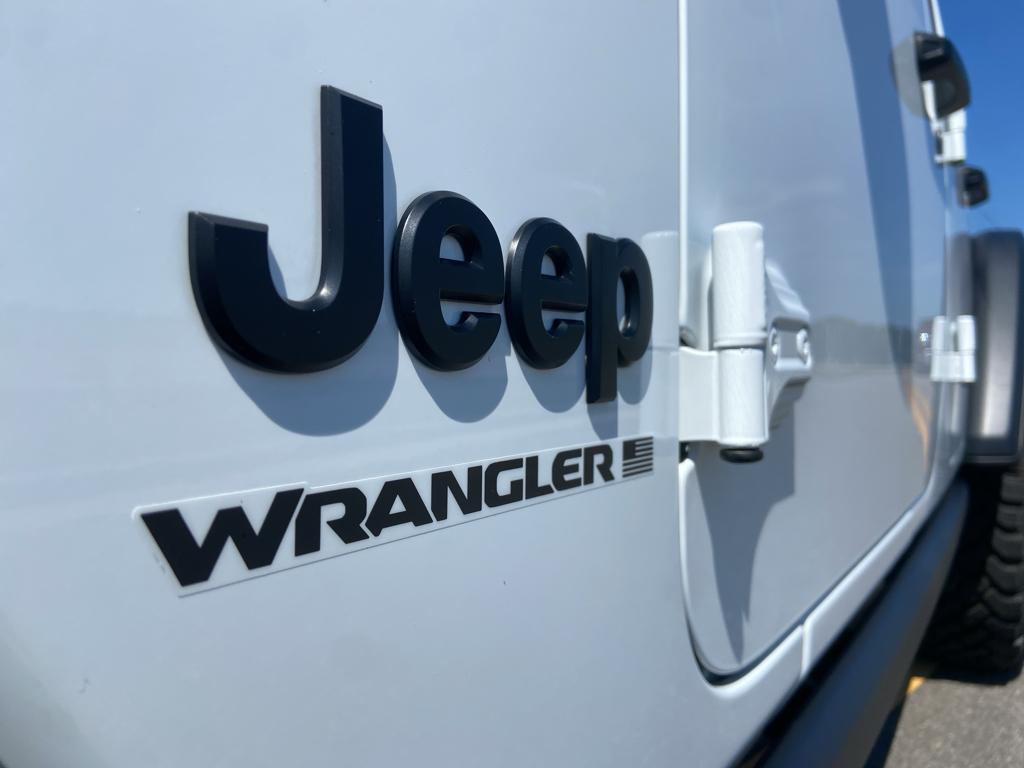 new 2025 Jeep Wrangler car, priced at $48,536