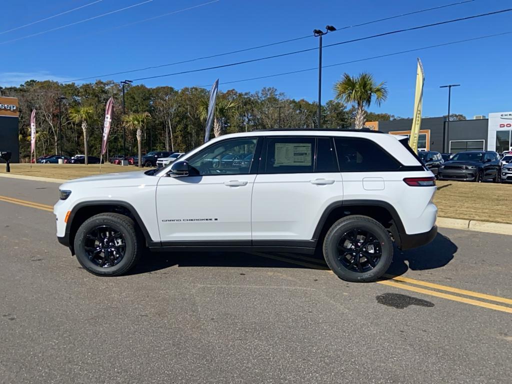 new 2025 Jeep Grand Cherokee car, priced at $43,491