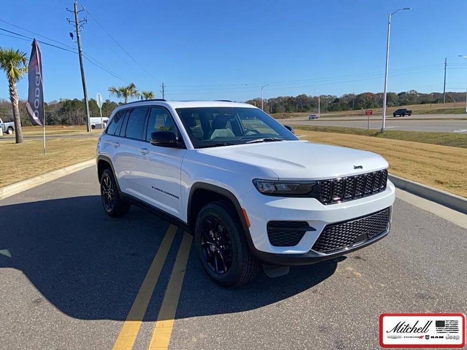 new 2025 Jeep Grand Cherokee car, priced at $43,491