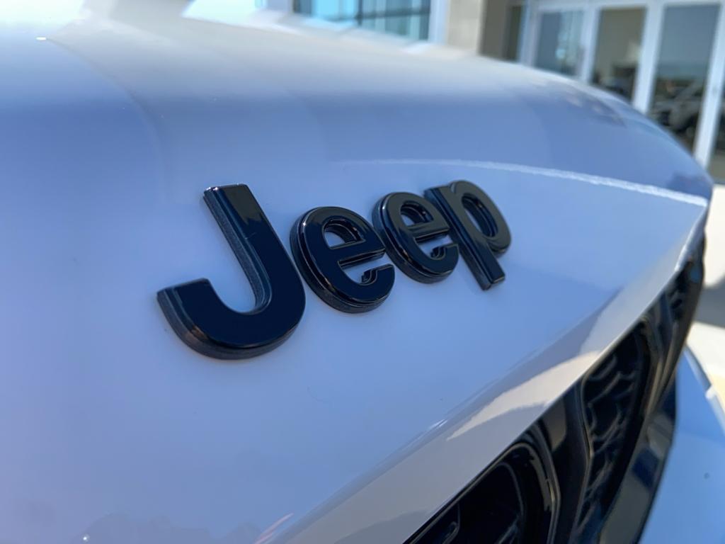 new 2025 Jeep Grand Cherokee car, priced at $43,491