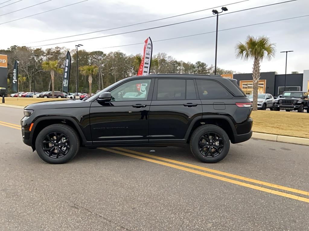 new 2025 Jeep Grand Cherokee car, priced at $42,030