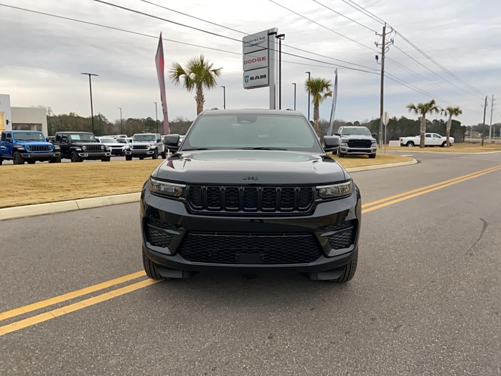 new 2025 Jeep Grand Cherokee car, priced at $42,030