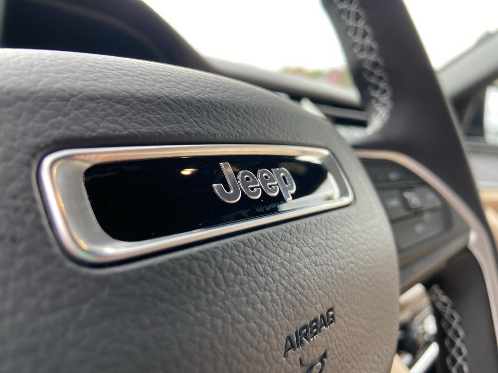 new 2025 Jeep Grand Cherokee car, priced at $41,889