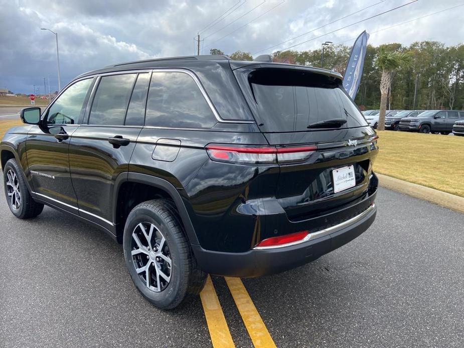 new 2025 Jeep Grand Cherokee car, priced at $41,889