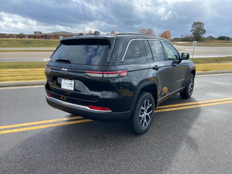 new 2025 Jeep Grand Cherokee car, priced at $41,889