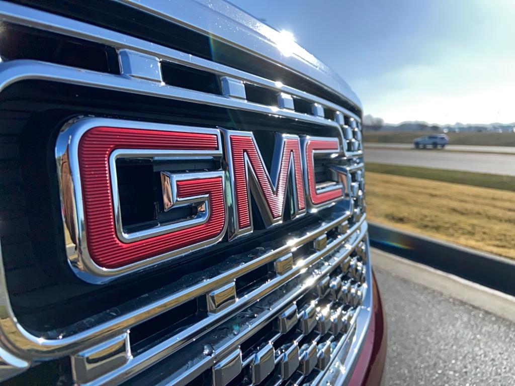 used 2018 GMC Acadia car, priced at $24,982