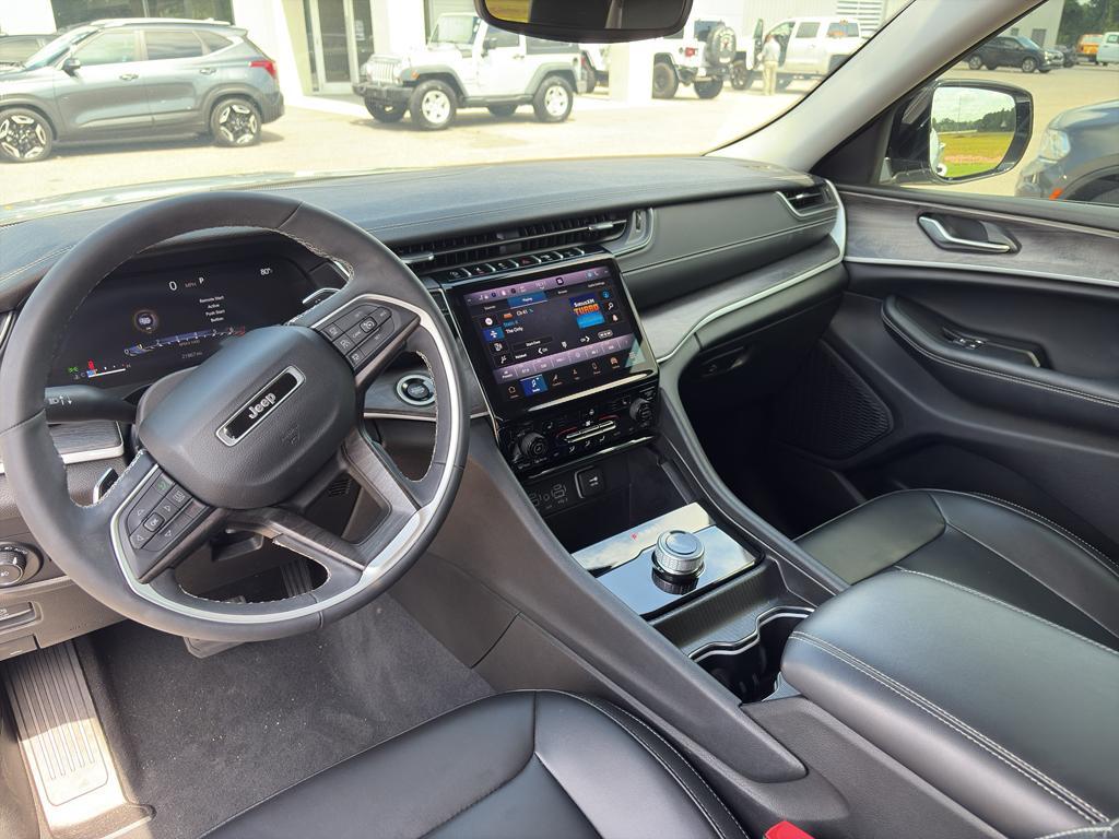 used 2023 Jeep Grand Cherokee car, priced at $32,993