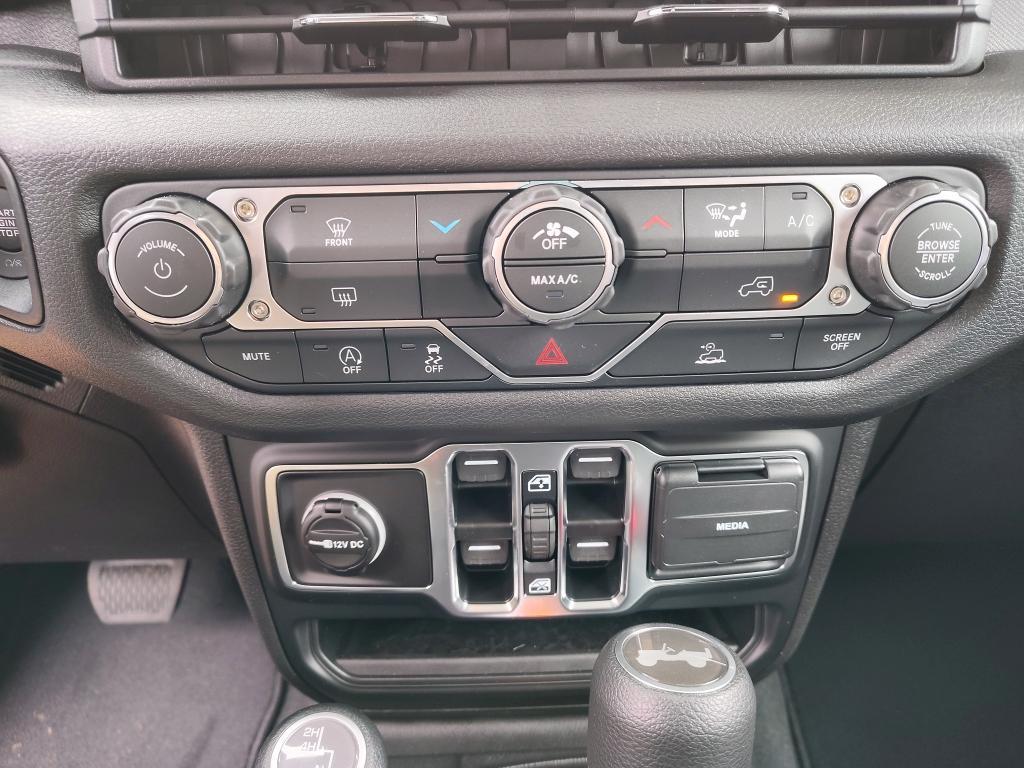 new 2026 Jeep Wrangler car, priced at $47,326