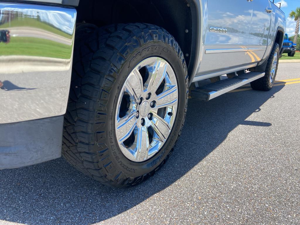 used 2018 GMC Sierra 1500 car, priced at $33,982