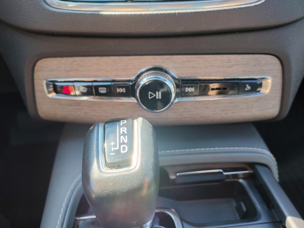 used 2020 Volvo XC90 car, priced at $27,957