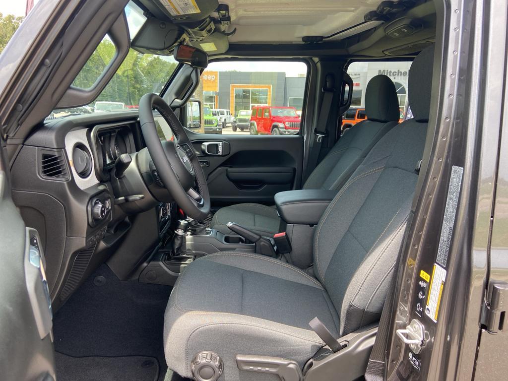 new 2025 Jeep Gladiator car, priced at $42,287