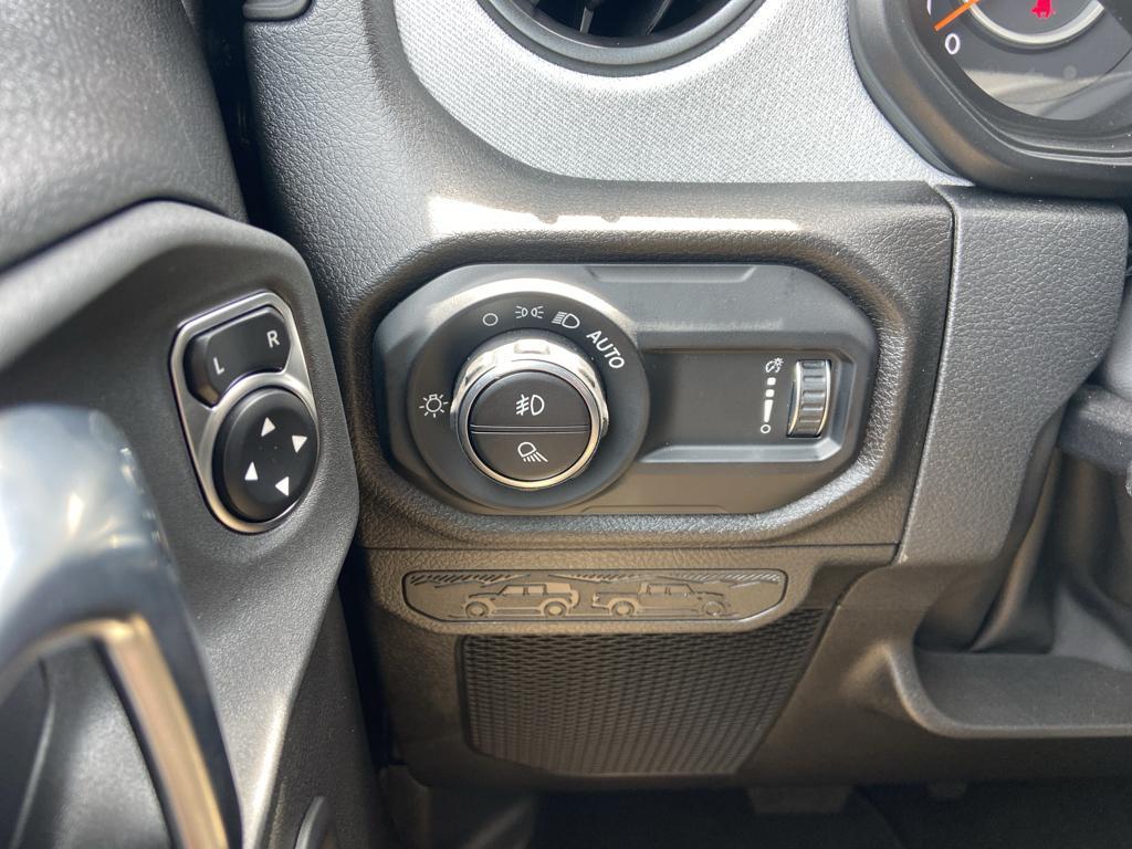 new 2025 Jeep Gladiator car, priced at $42,287