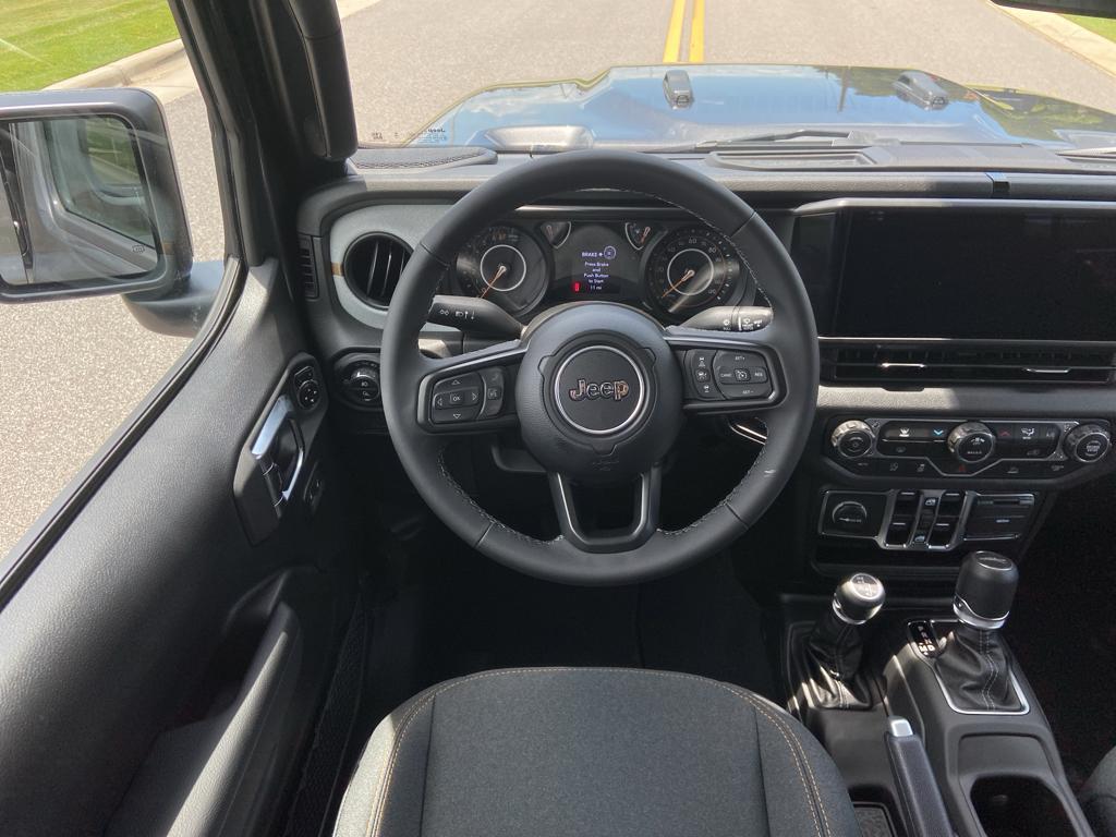 new 2025 Jeep Gladiator car, priced at $42,287