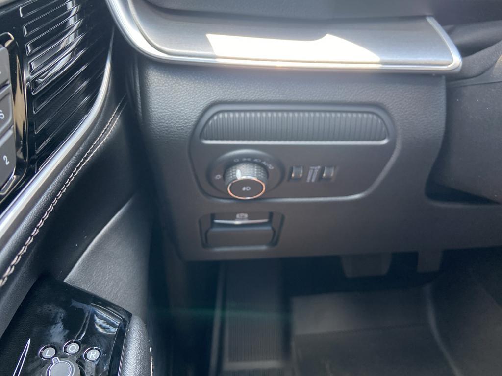 new 2025 Jeep Wagoneer car, priced at $70,998